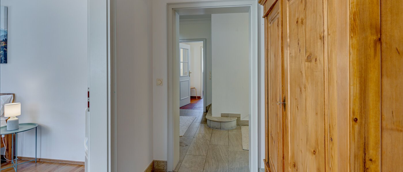 квартира с садом Schliersee 05 коридор 13576