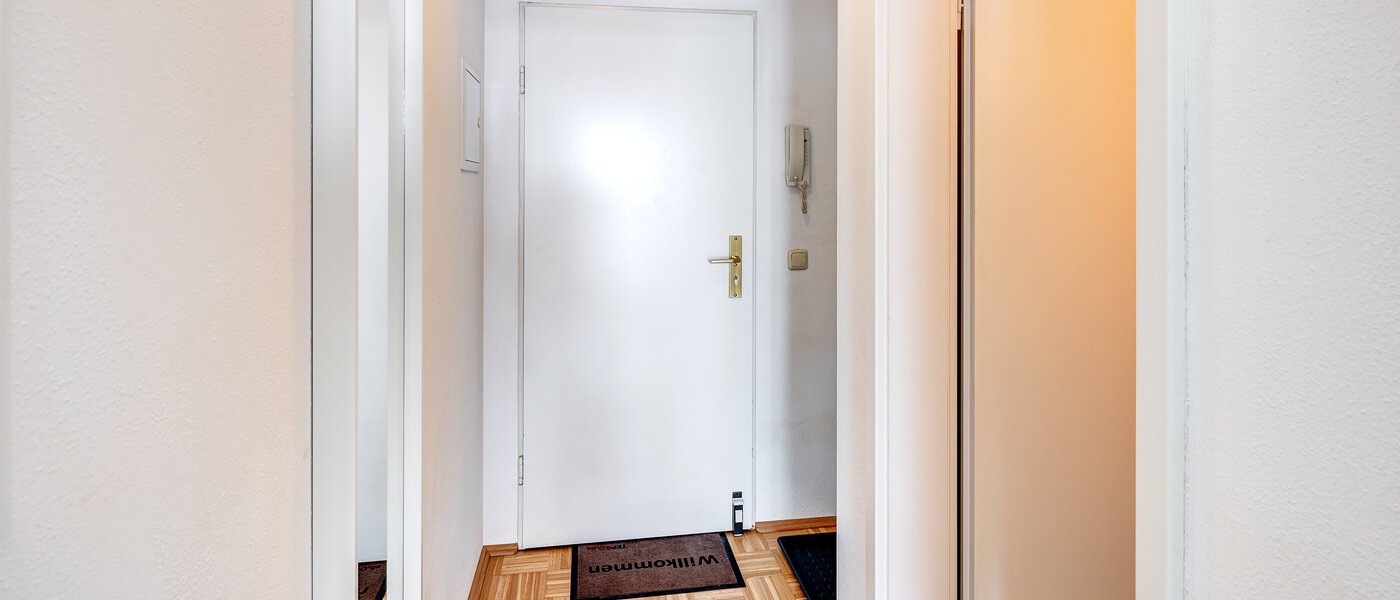 квартира München Obermenzing 01 коридор 13578