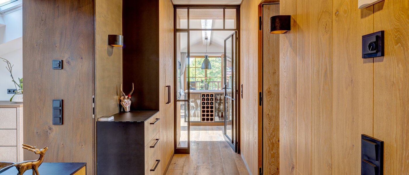 мансардная квартира Holzkirchen 02 коридор 13582