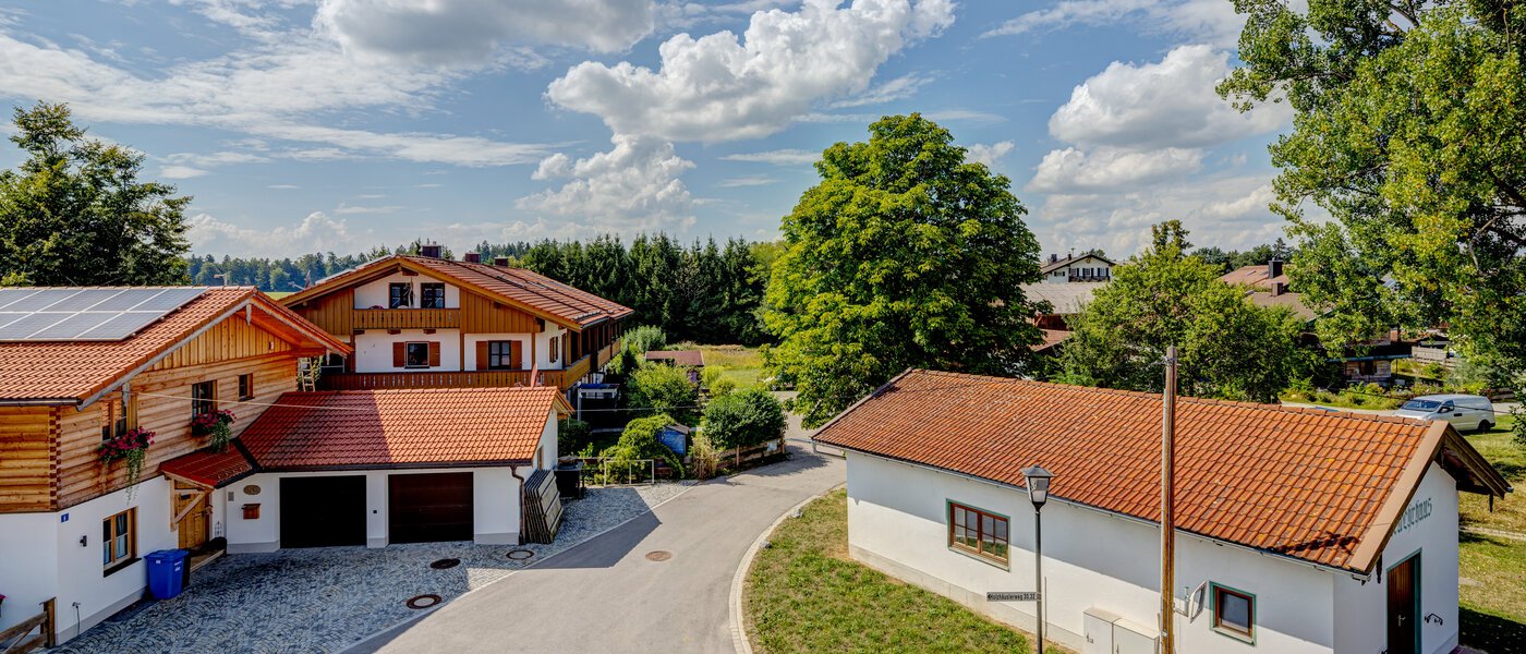 мансардная квартира Holzkirchen 03 вид из окна 13582