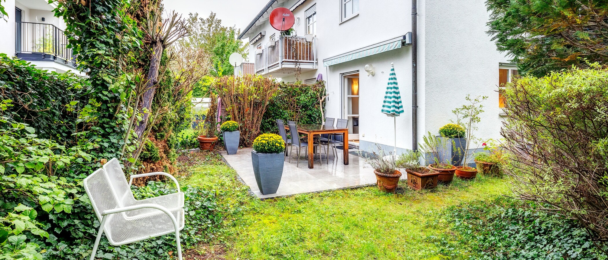 двухэтажная квартира München Lerchenau 02 сад 13603