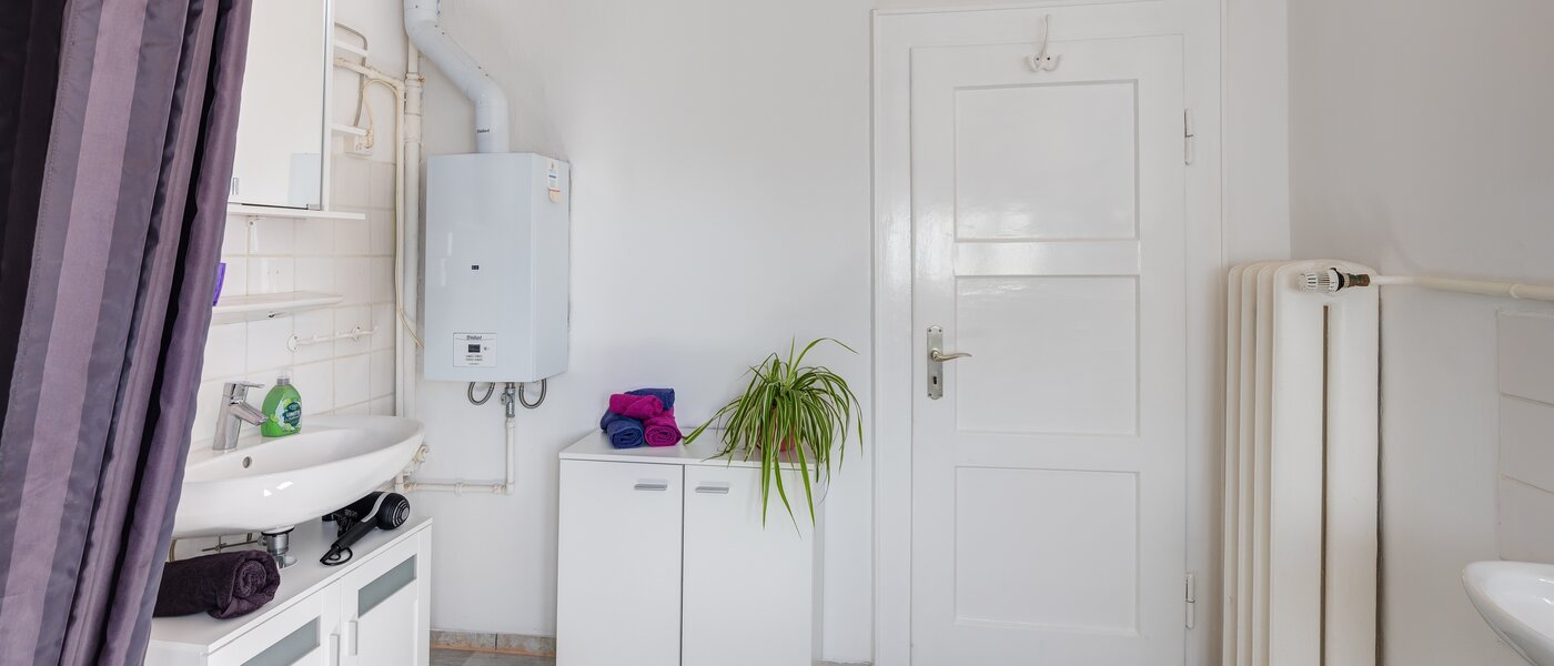 мансардная квартира München Nymphenburg 04 ванная комната 13654