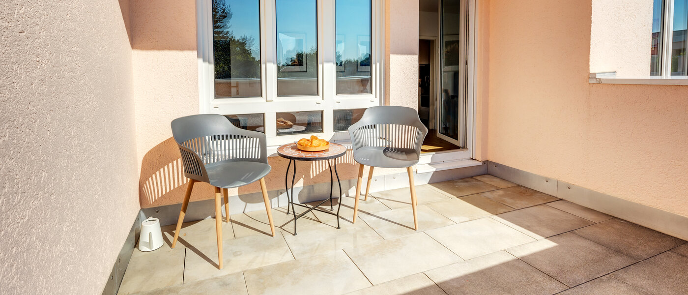 мансардная квартира München Neuperlach 01 терраса с крышей 13658