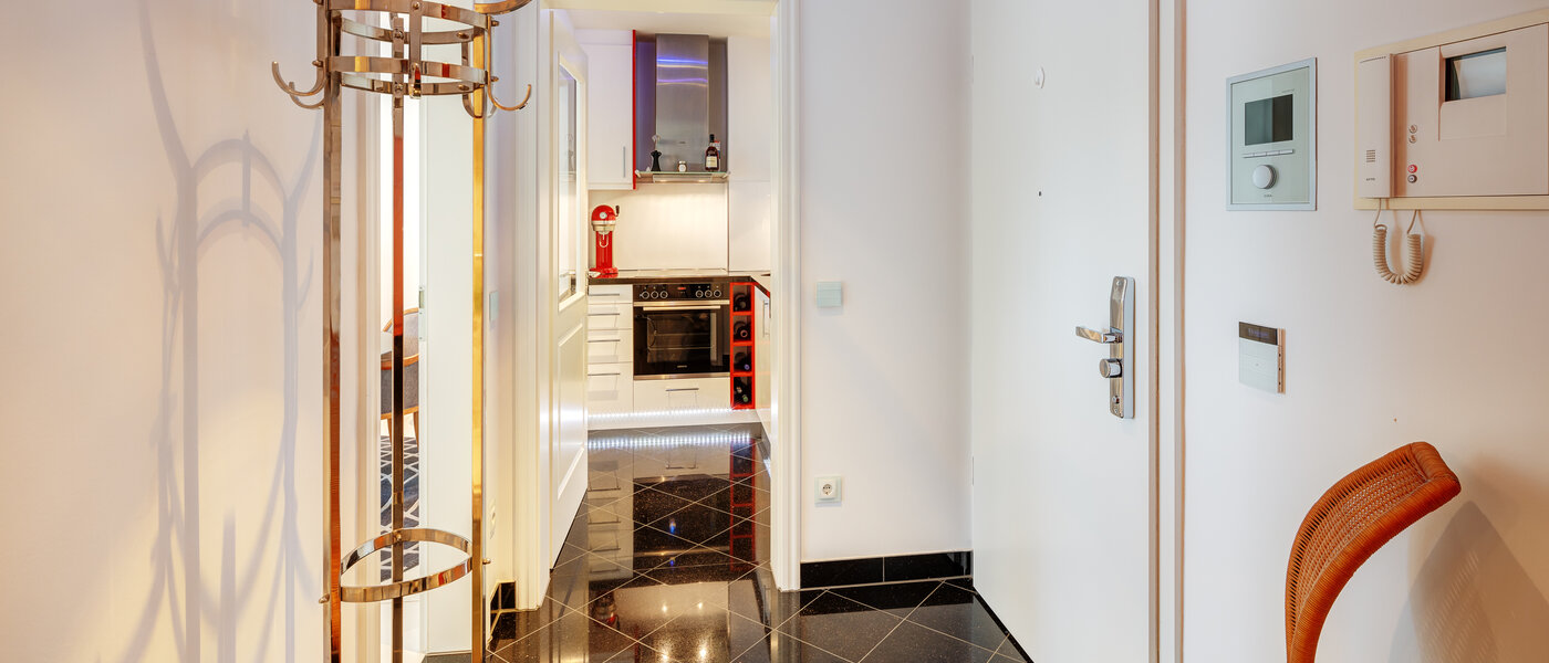 мансардная квартира München Solln 03 коридор 13669