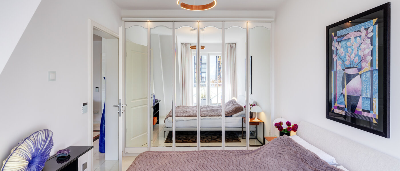 мансардная квартира München Solln 01 спальная комната 13669