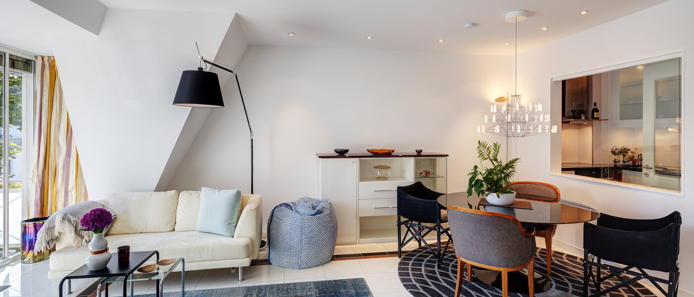 мансардная квартира München Solln 02 гостиная 13669