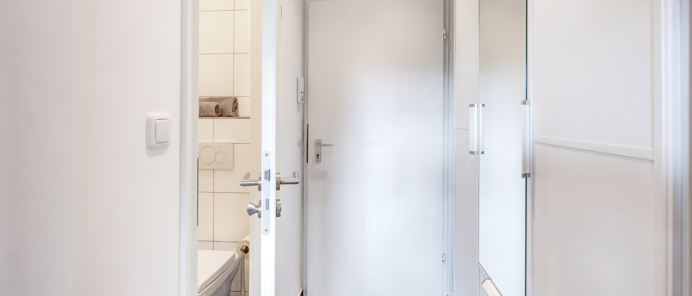 квартира München Am Hart 01 коридор 13670