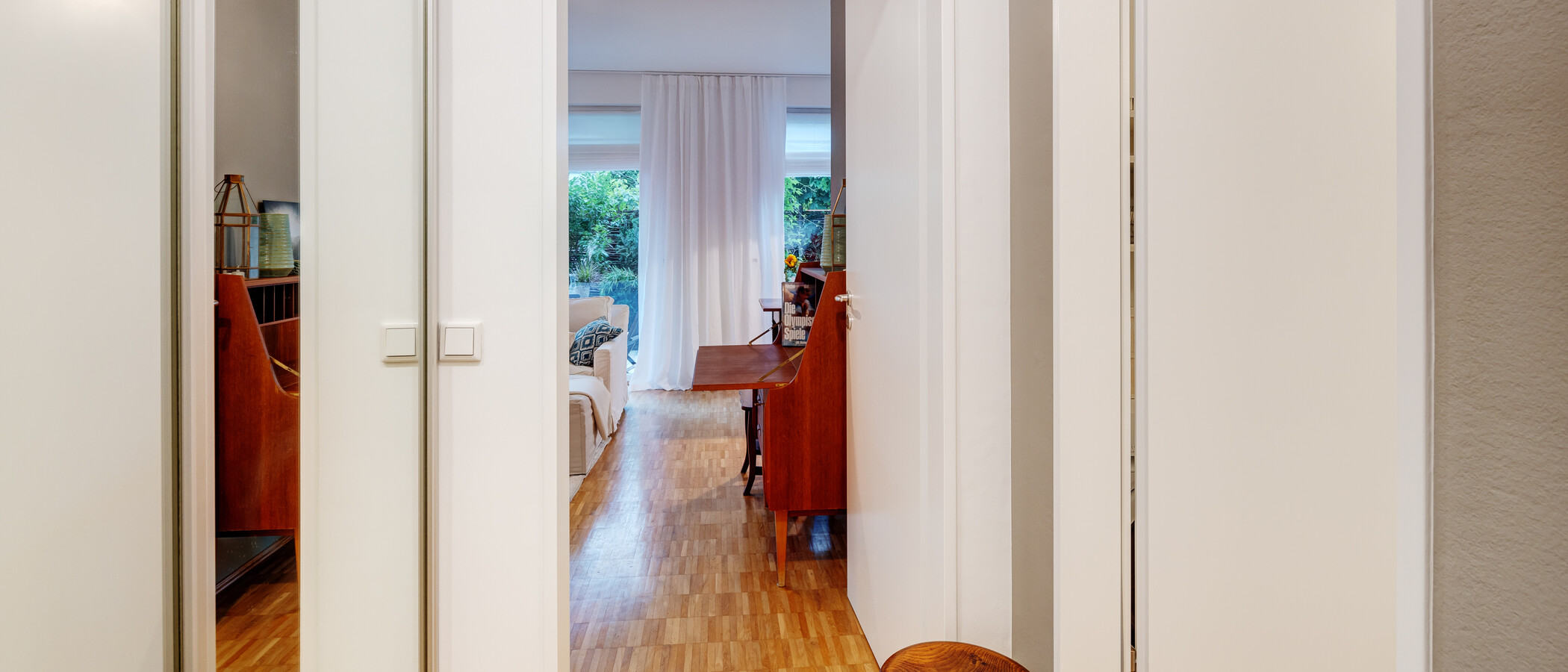 квартира München Schwabing-West (rund um den Hohenzollernplatz) 01 коридор 13671