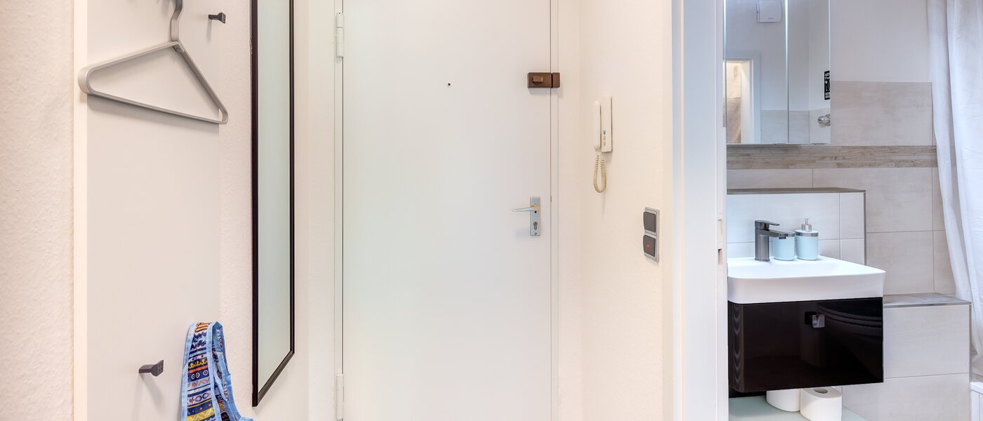 квартира Unterschleißheim 01 коридор 13675