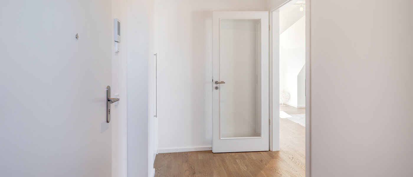 мансардная квартира Aschheim 02 коридор 13679