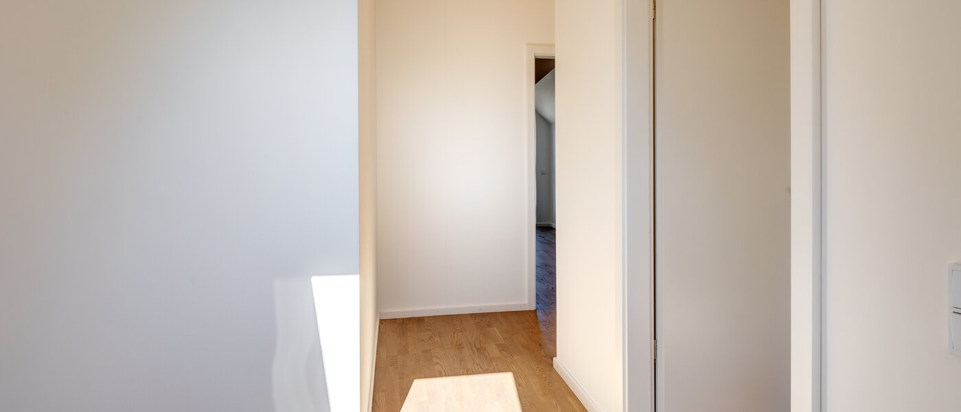 мансардная квартира Aschheim 05 коридор 13679