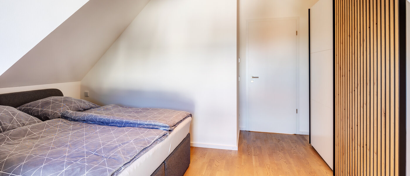 мансардная квартира Aschheim 03 спальная комната 13679