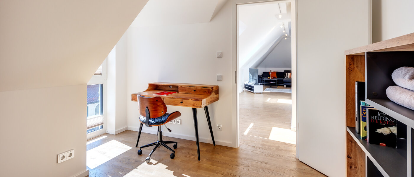 мансардная квартира Aschheim 01 бюро / гостиная 13679