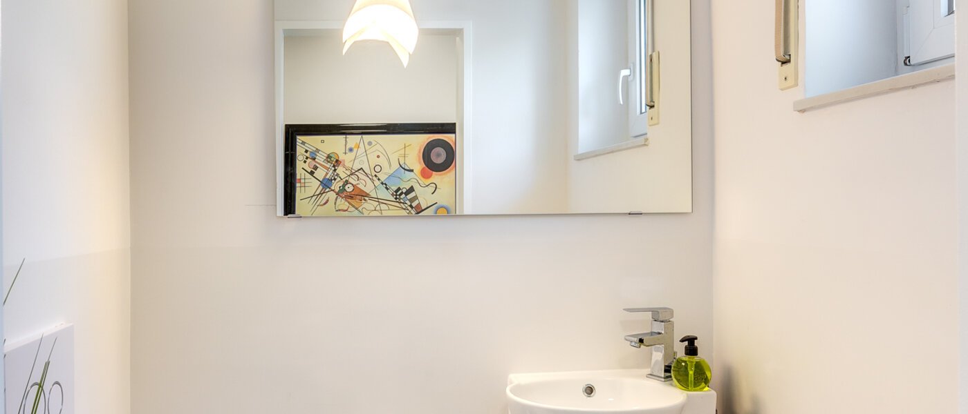 таунхаус Eichenau 01 гостевой туалет 13696