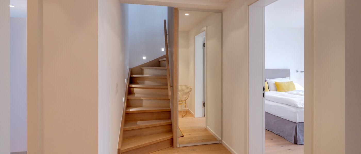 двухэтажная квартира München Altbogenhausen 04 коридор 13706