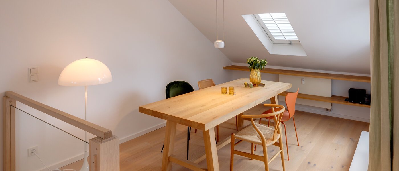 двухэтажная квартира München Altbogenhausen 01 обеденная зона 13706