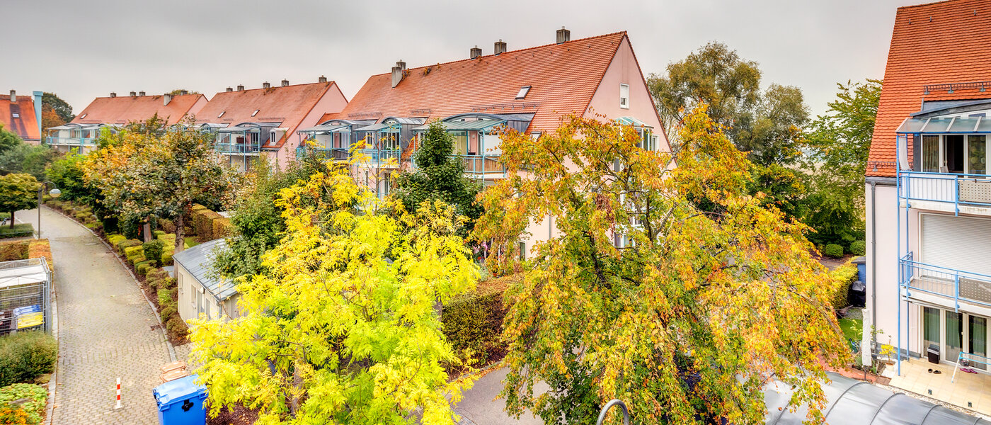 двухэтажная квартира-галерея Karlsfeld 02 вид из окна 13717