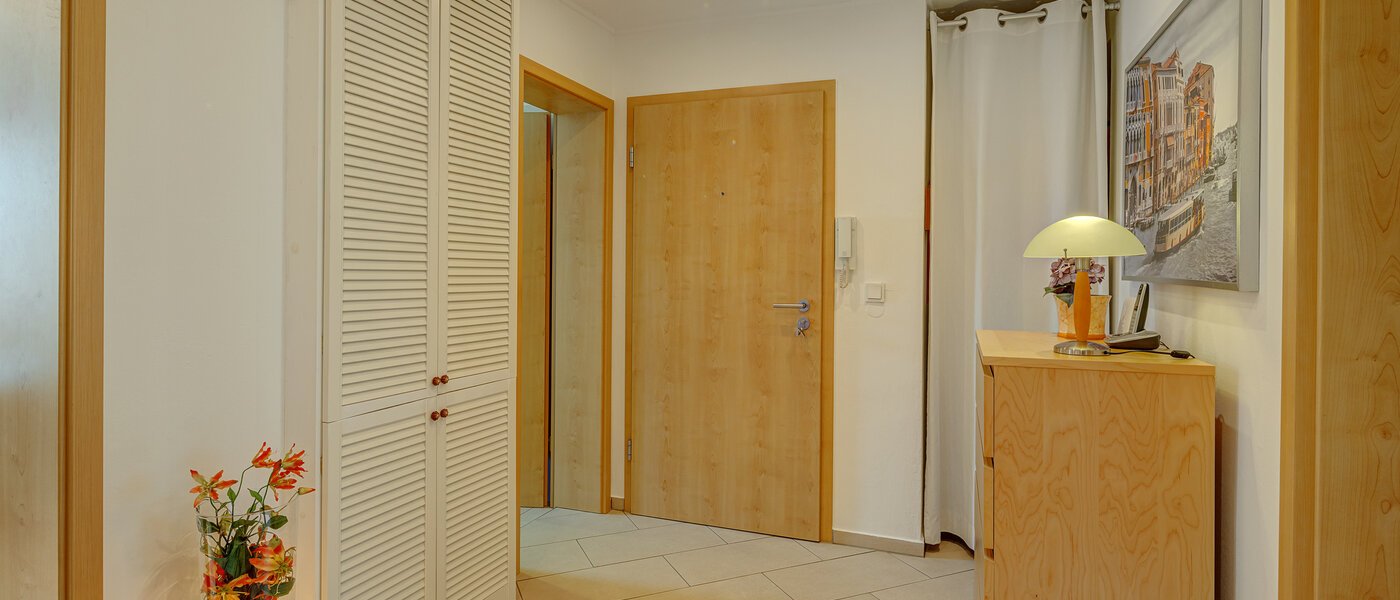 квартира München Untermenzing 01 коридор 13759