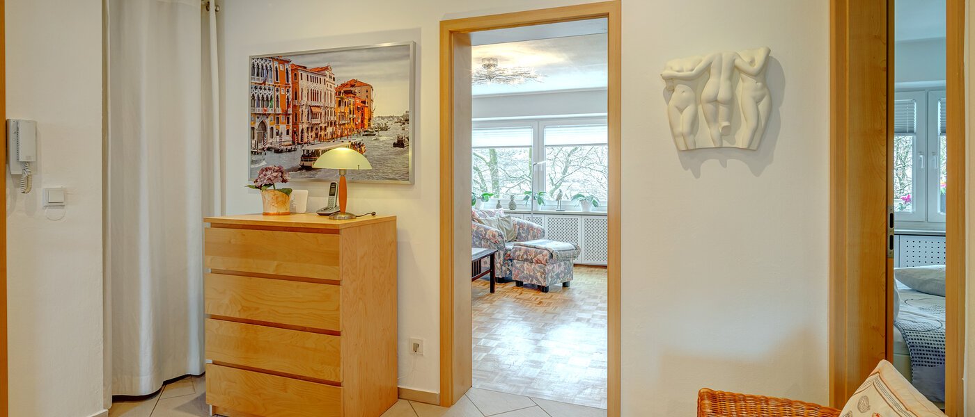 квартира München Untermenzing 02 коридор 13759