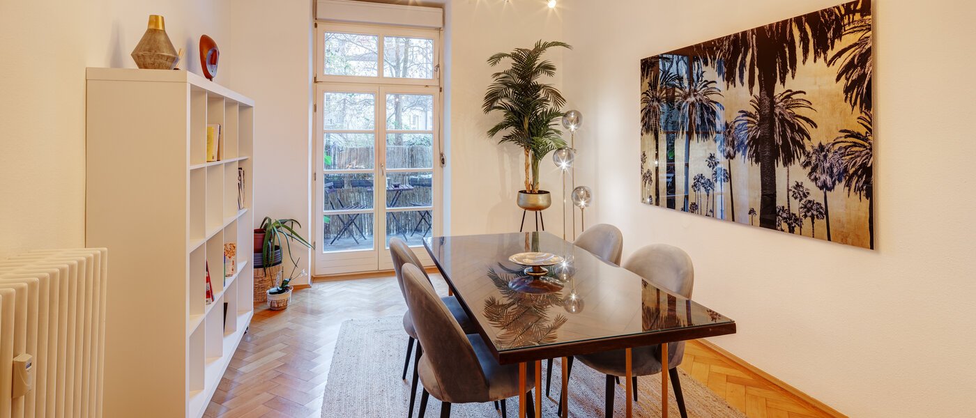 квартира München Maxvorstadt - Rund um den Josephplatz 01 обеденный зал 13761