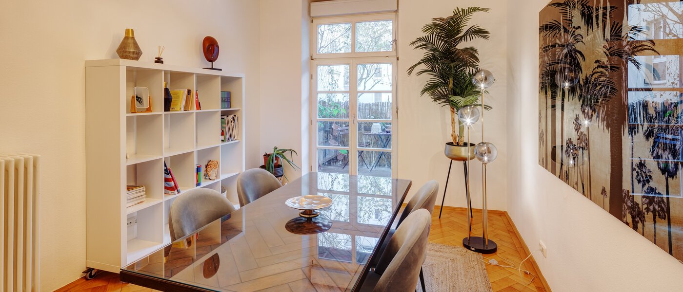 квартира München Maxvorstadt - Rund um den Josephplatz 02 обеденный зал 13761