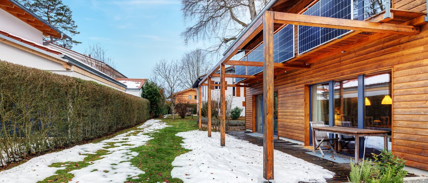 Особняк Oberhaching 03 сад 13766