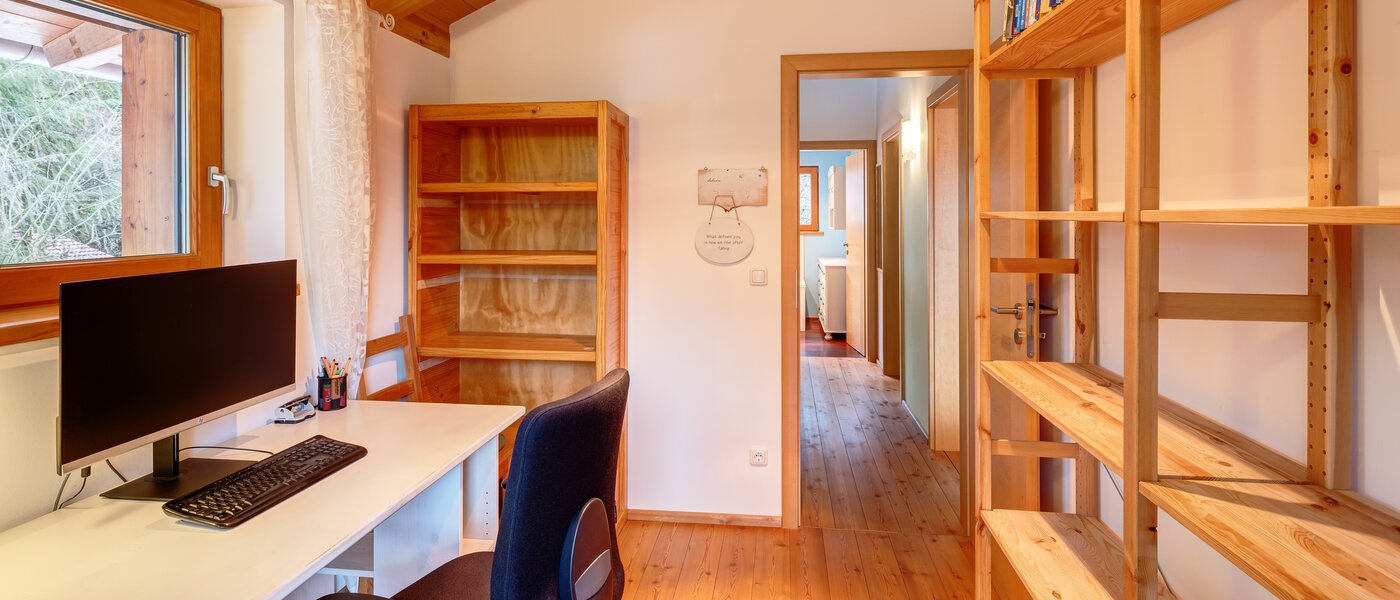 Особняк Oberhaching 02 рабочий кабинет 13766