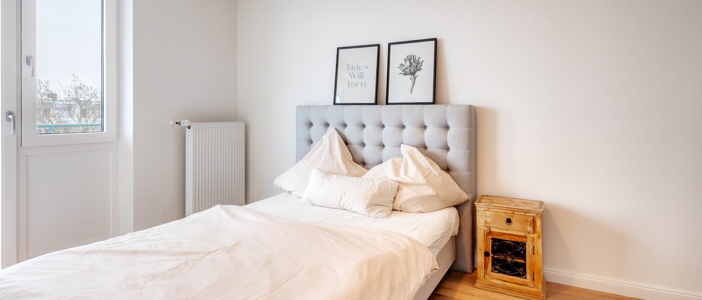 мансардная квартира München Schwabing-West 02 спальная комната 13771