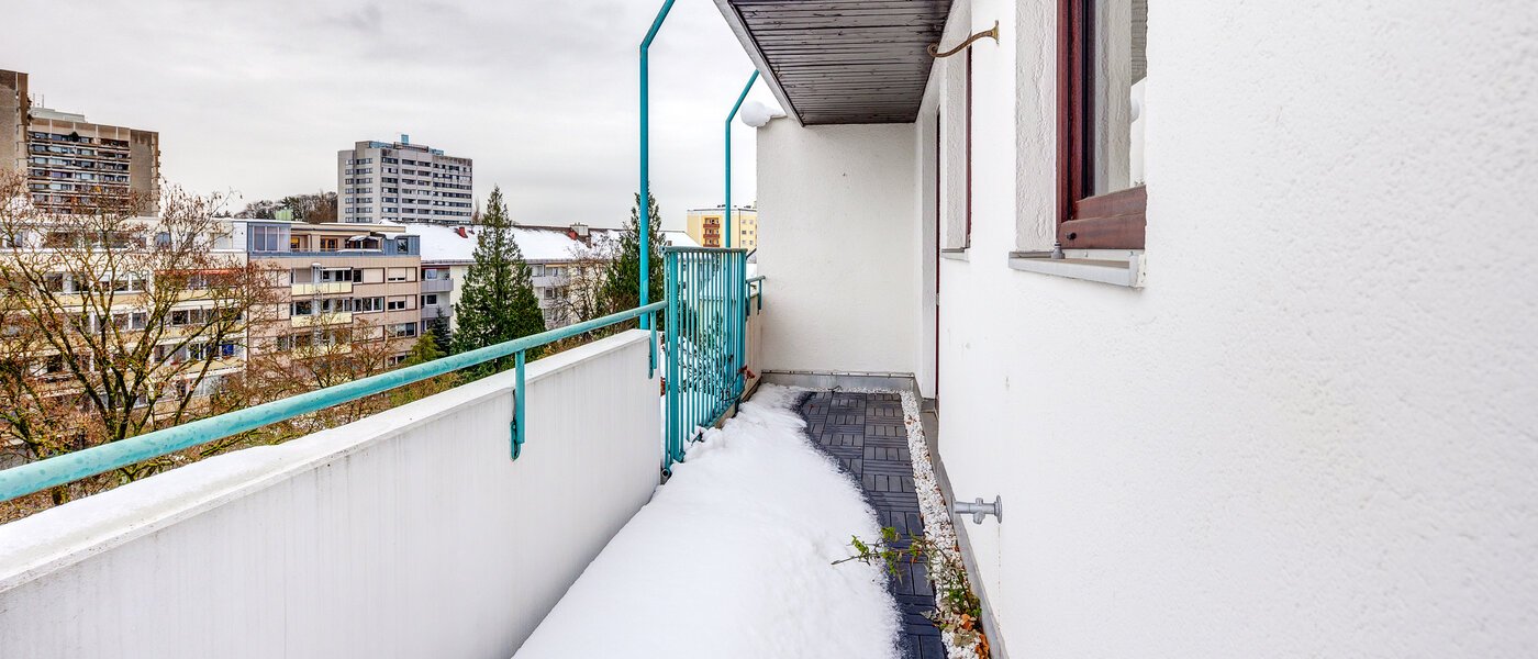 мансардная квартира München Schwabing-West 05 терраса с крышей 13771