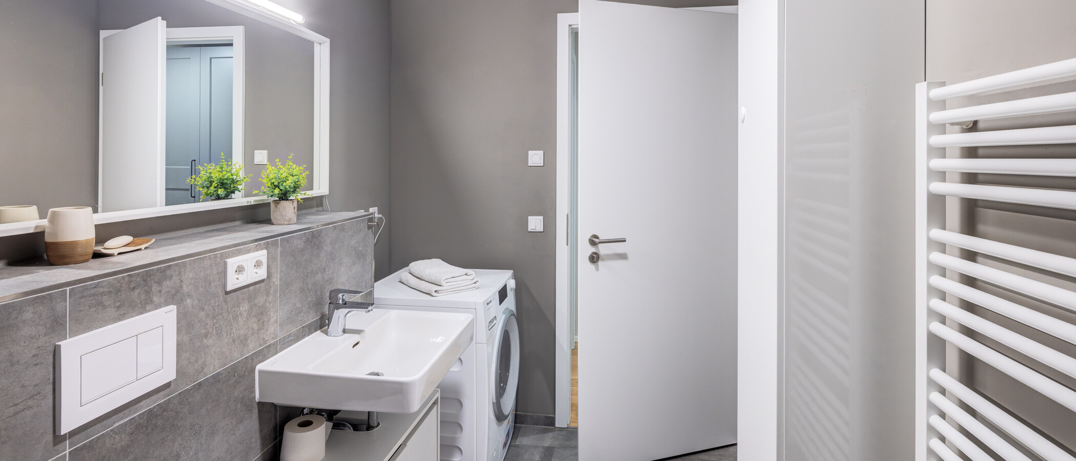 квартира с садом Neuried 02 ванная комната 13774