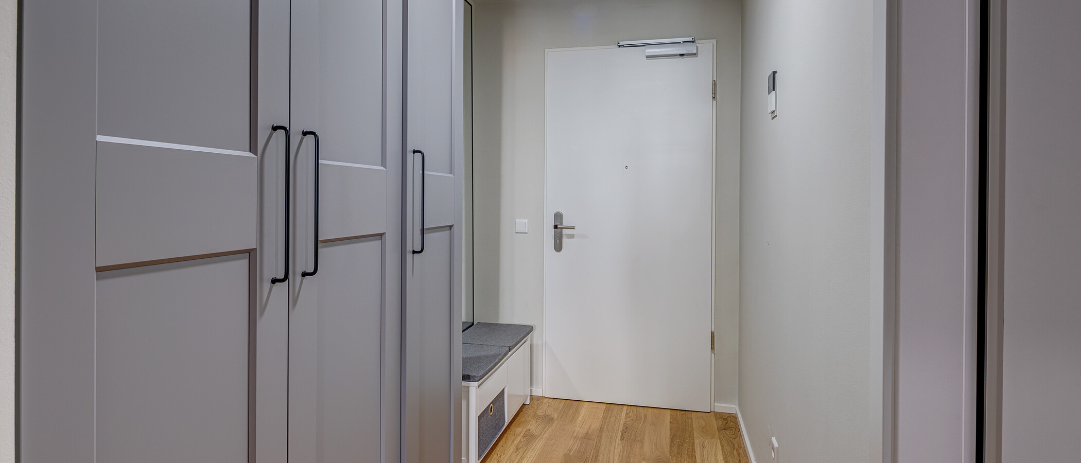квартира с садом Neuried 01 коридор 13774