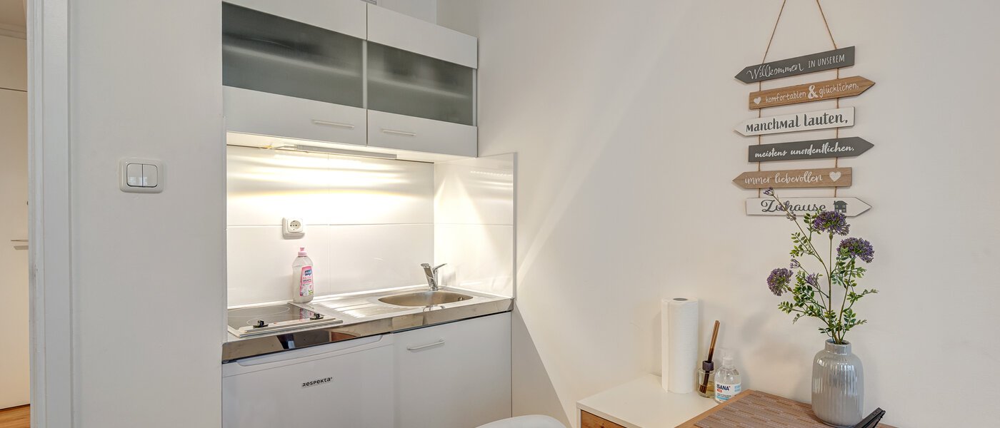 квартира München Maxvorstadt - Universitätsviertel 01 кухня 13779