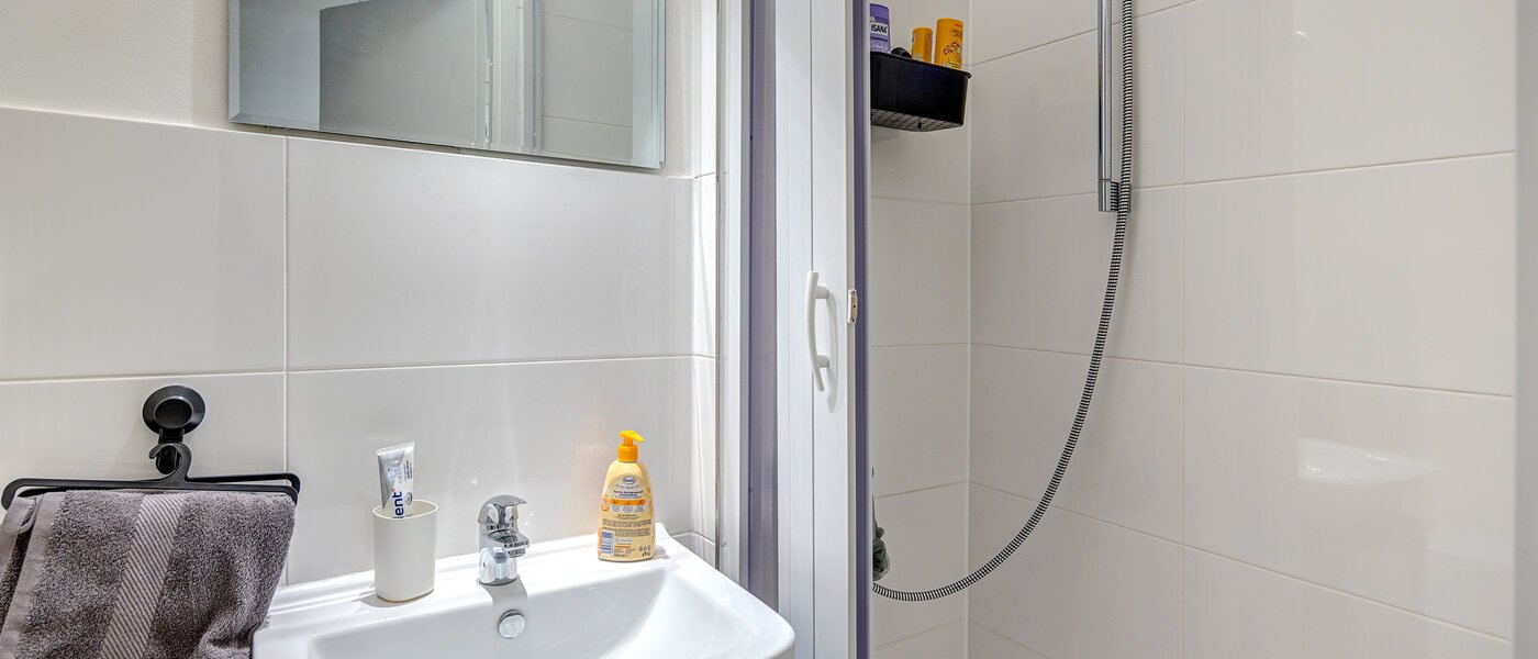 квартира München Maxvorstadt - Universitätsviertel 01 ванная комната 13779