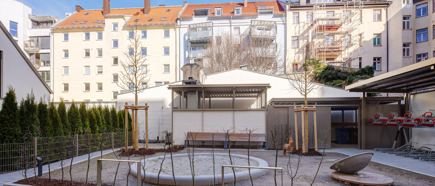 квартира München Lehel 01 внутренний двор  13792