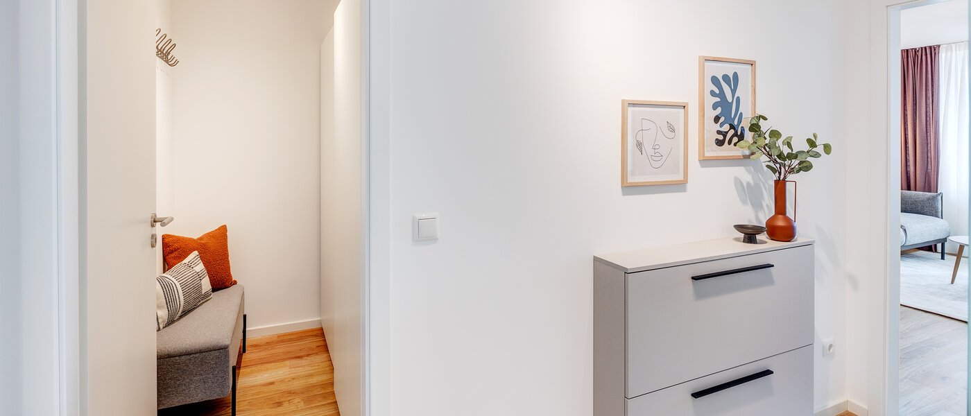 квартира München Neuhausen 03 коридор 13806