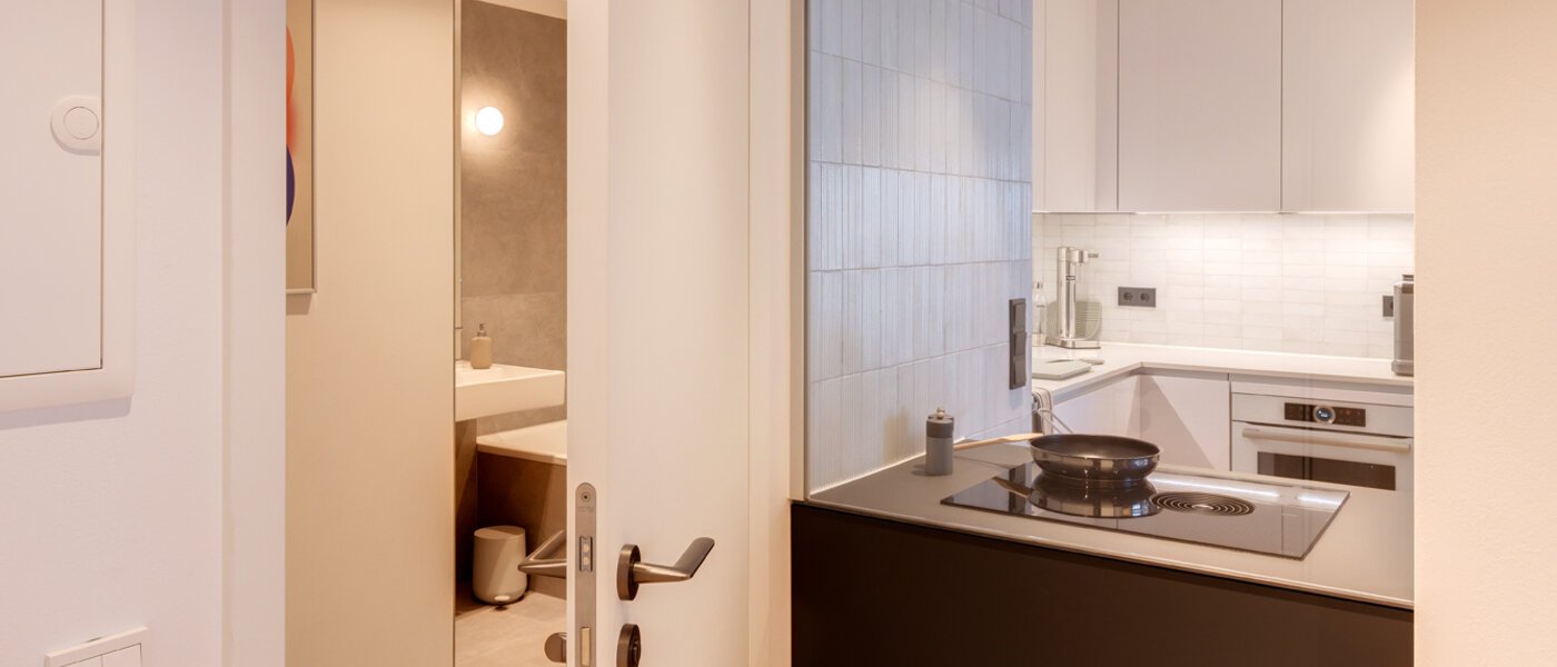 квартира München Dreimühlenviertel 08 кухня 13821