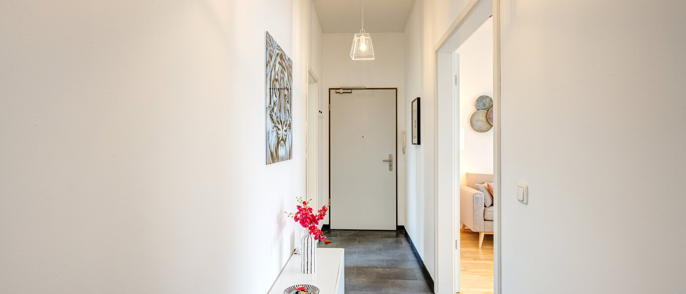 мансардная квартира München Schwabing (rechts der Leopoldstraße) 01 коридор 13837