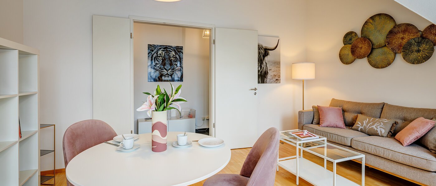 мансардная квартира München Schwabing (rechts der Leopoldstraße) 01 гостиная 13837