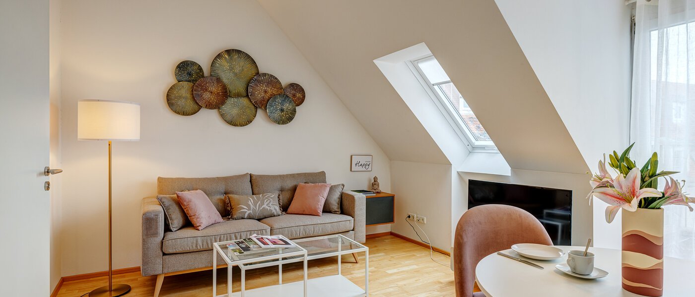 мансардная квартира München Schwabing (rechts der Leopoldstraße) 02 гостиная 13837