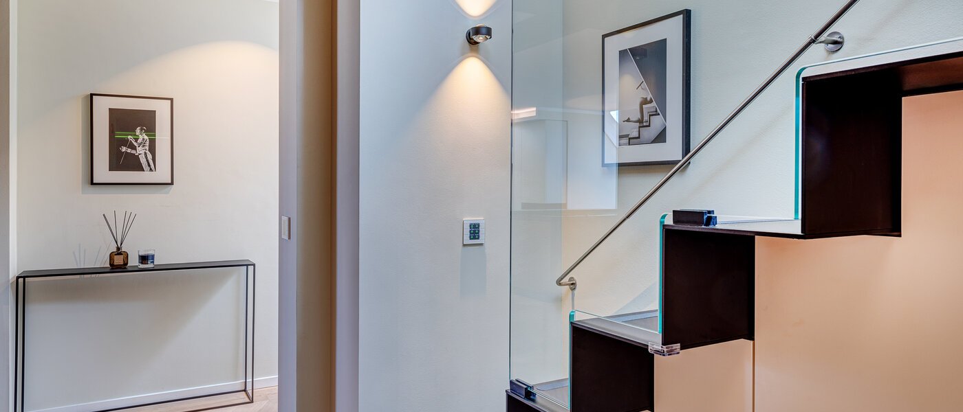 двухэтажная квартира-галерея München Altstadt 02 коридор 13841