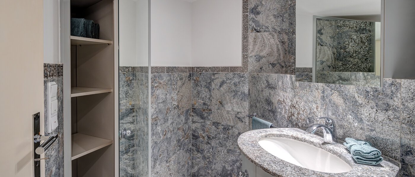 двухэтажная квартира-галерея München Bogenhausen 03 2-я ванная комната 13849