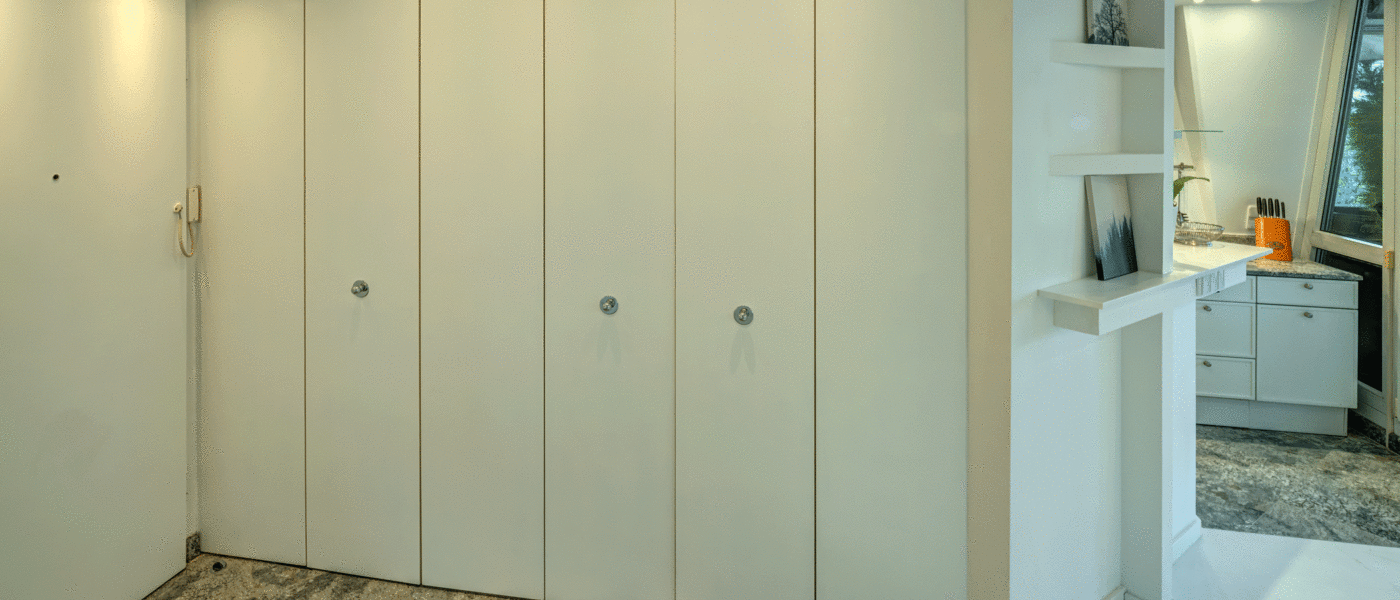 двухэтажная квартира-галерея München Bogenhausen 02 коридор 13849