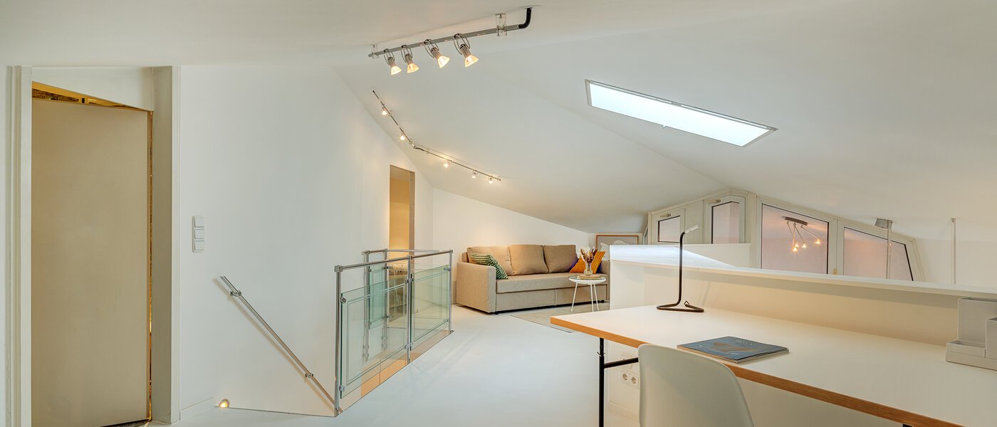 двухэтажная квартира-галерея München Bogenhausen 01 галерея 13849