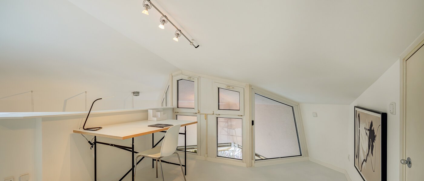 двухэтажная квартира-галерея München Bogenhausen 01 рабочая зона 13849