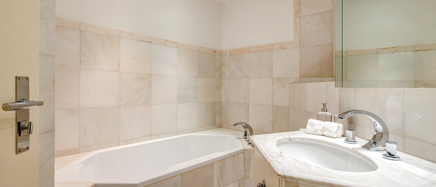 двухэтажная квартира-галерея München Bogenhausen 01 1-я ванная комната 13849