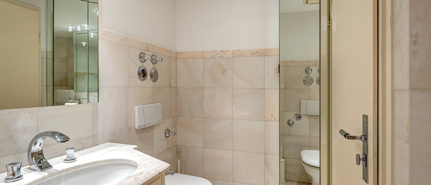 двухэтажная квартира-галерея München Bogenhausen 02 1-я ванная комната 13849