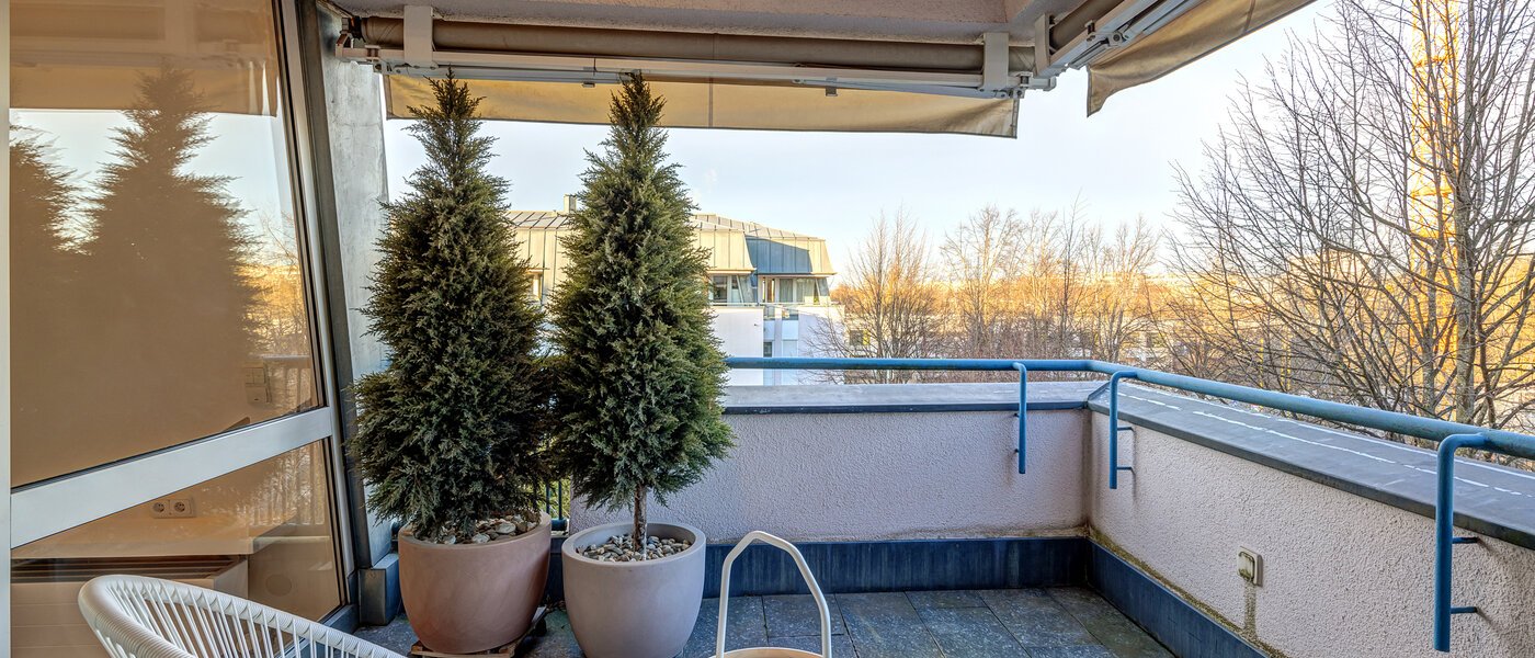 двухэтажная квартира-галерея München Bogenhausen 01 2-ой балкон 13849