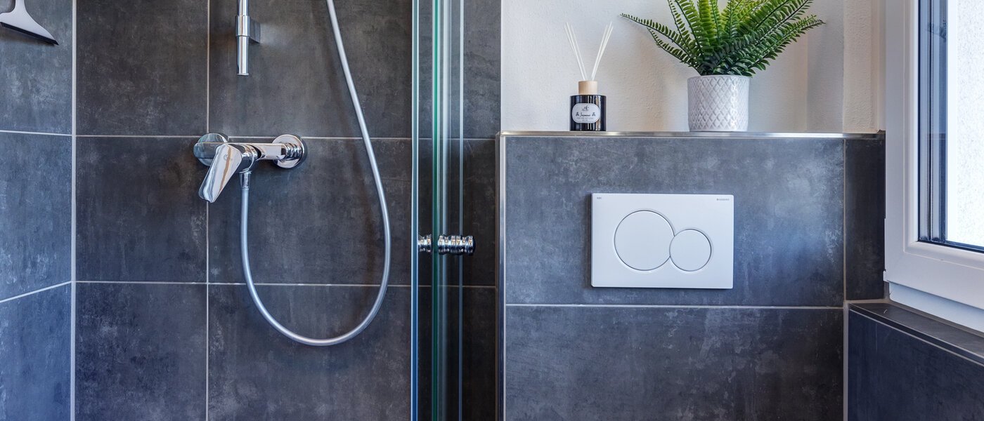 мансардная квартира München Waldtrudering 03 ванная комната 13853