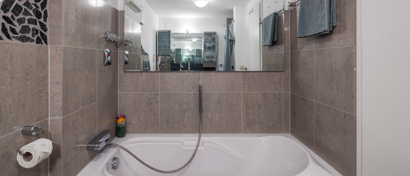 квартира-галерея Ottobrunn 02 ванная комната 13854