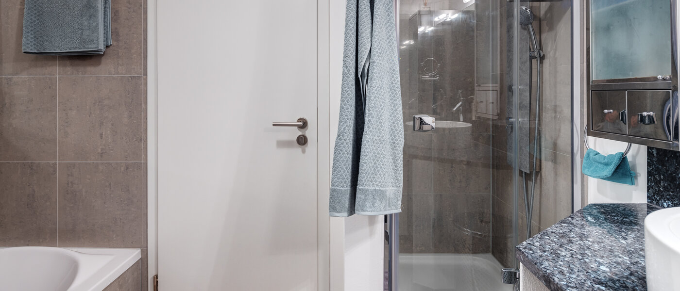 квартира-галерея Ottobrunn 03 ванная комната 13854